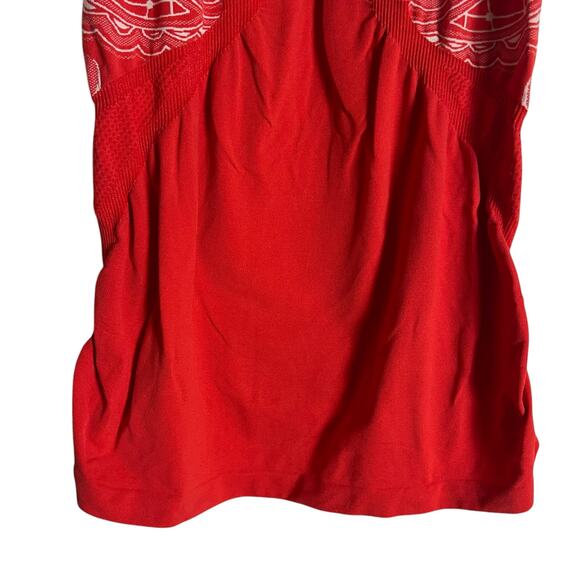 Athleta Red Paisley Print Sleeveless Athletic Tank Top Size Small - Picture 3 of 7